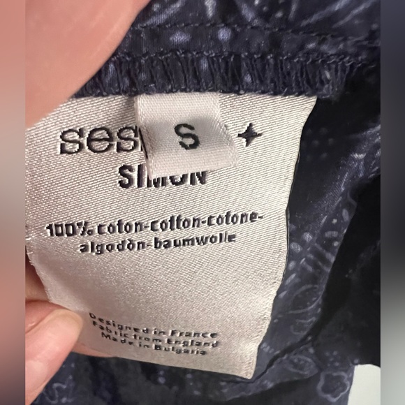 Sessun Simon Sleeveless Collared Button DownTop Size S Navy Blue print EUC - Picture 4 of 9